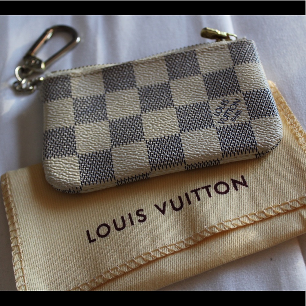 Key pouch